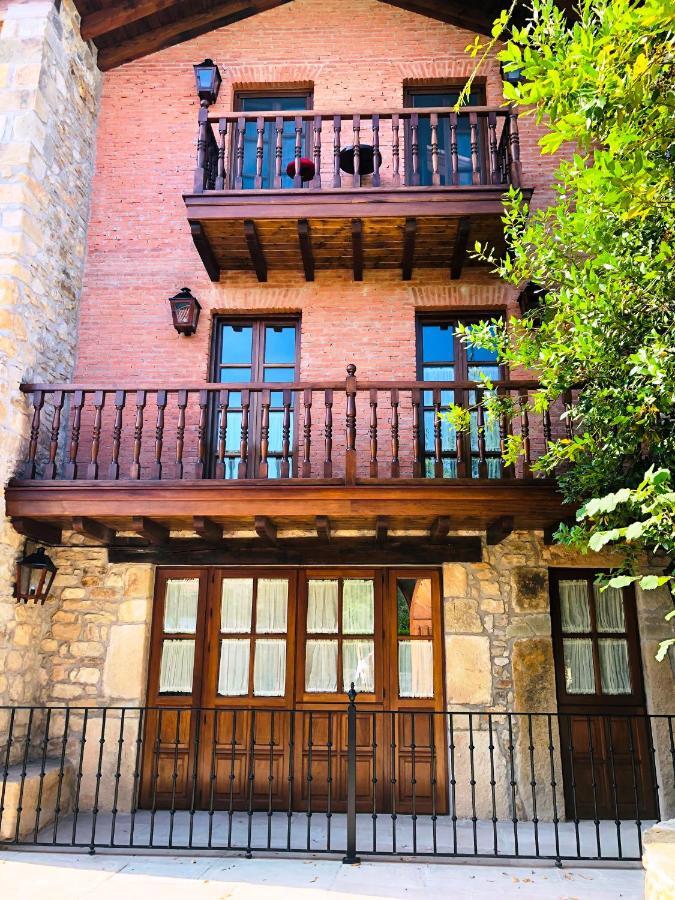 Posada La Torre De La Quintana 里恩多 外观 照片